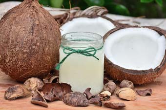 Tips to make cream from coconut oil and lemon