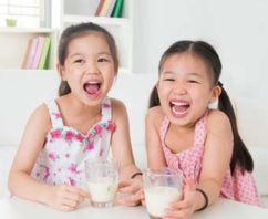 गैर डेयरी दूध बच्चों को कैसे प्रभावित करते हैं? How Non Dairy Milk Affect Children